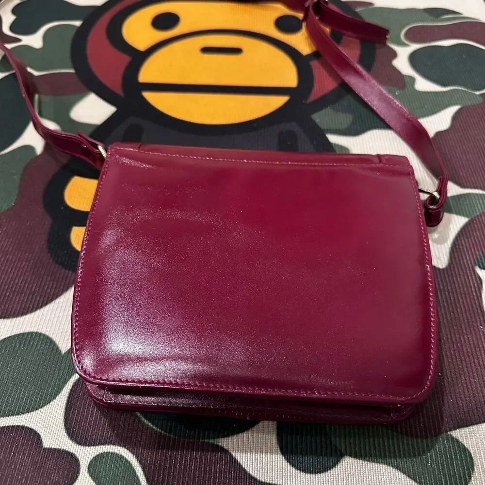 Burgundy Cartier Paris luxury crossbody bag - Picture 3 of 7
